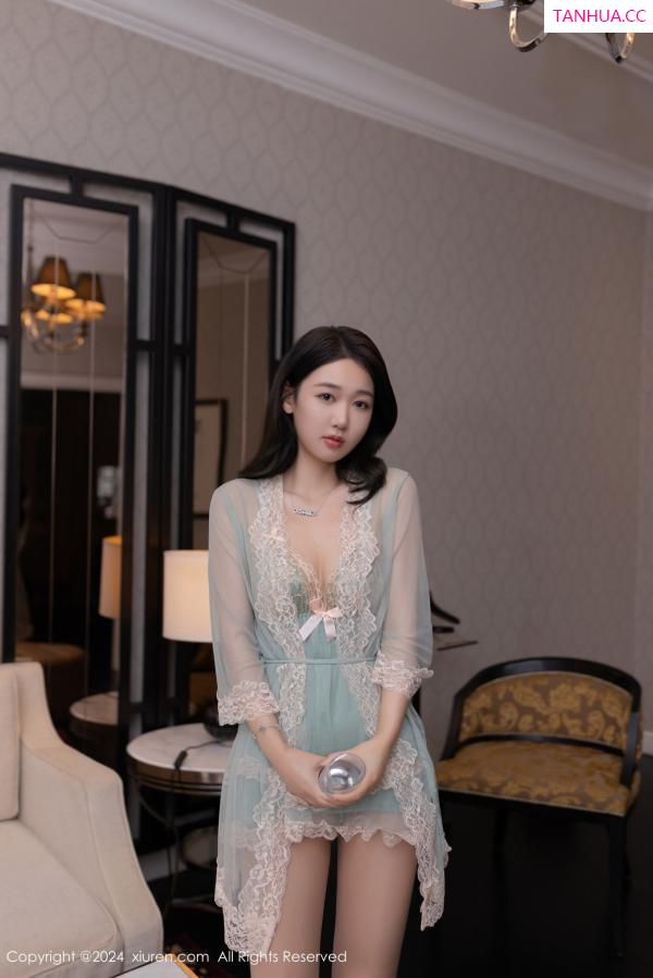 唐安琪  [XiuRen]高清写真图 2024.08.26 No.9069 唐安琪 丝袜美腿第6张图片